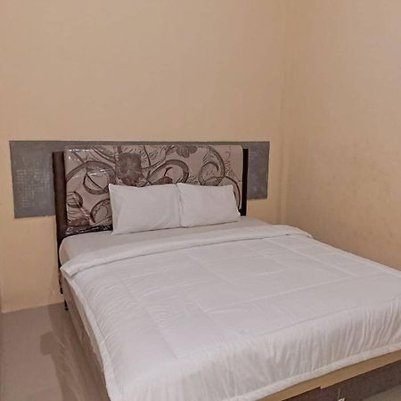 Oyo Life 93590 Penginapan Palapa 10 Syariah Bandar Lampung Kültér fotó