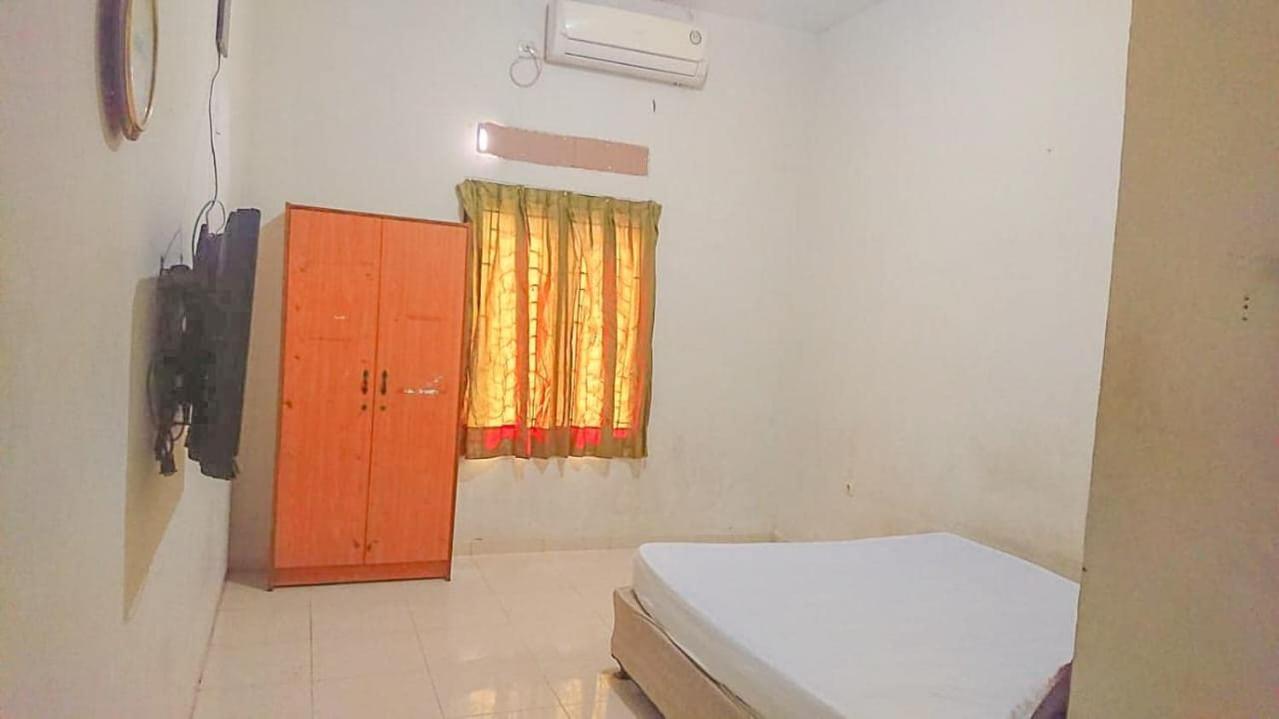 Oyo Life 93590 Penginapan Palapa 10 Syariah Bandar Lampung Kültér fotó